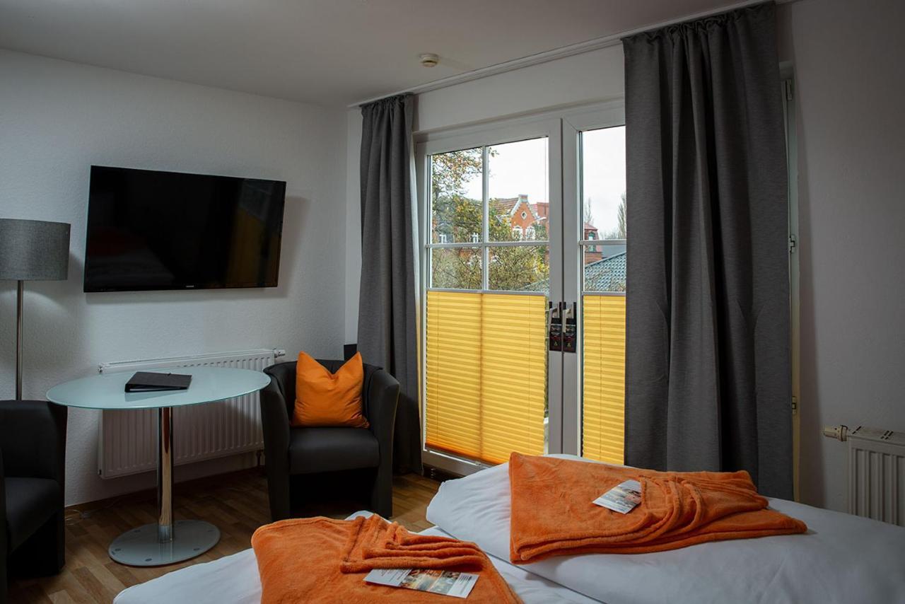 H&H Apartments Im Herzen Der Stadt Super Zentral Ruhig Mit Kochnischen Balkon Oder Empore Greifswald Esterno foto