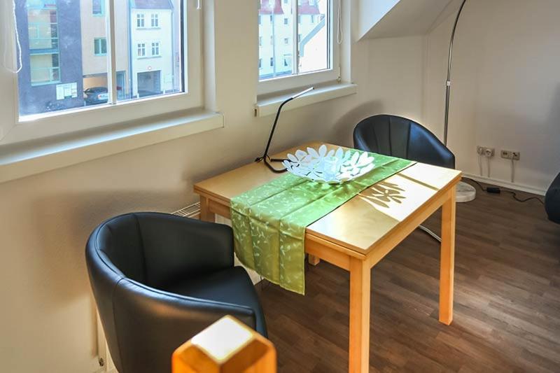 H&H Apartments Im Herzen Der Stadt Super Zentral Ruhig Mit Kochnischen Balkon Oder Empore Greifswald Esterno foto