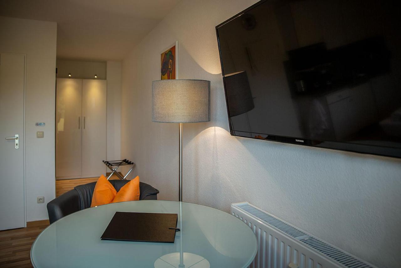 H&H Apartments Im Herzen Der Stadt Super Zentral Ruhig Mit Kochnischen Balkon Oder Empore Greifswald Esterno foto