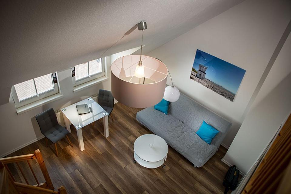 H&H Apartments Im Herzen Der Stadt Super Zentral Ruhig Mit Kochnischen Balkon Oder Empore Greifswald Esterno foto
