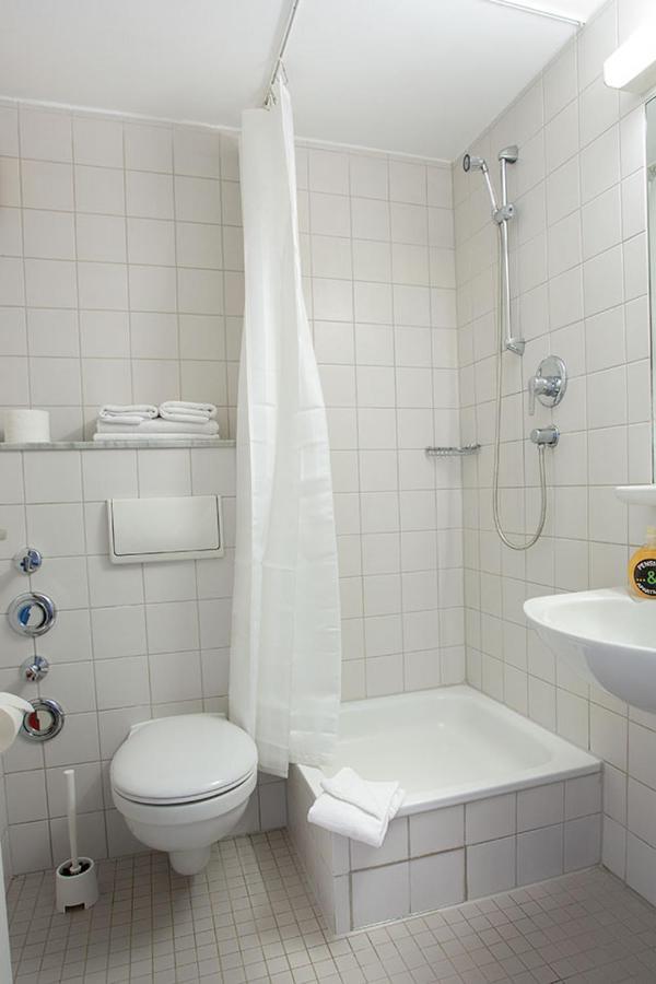 H&H Apartments Im Herzen Der Stadt Super Zentral Ruhig Mit Kochnischen Balkon Oder Empore Greifswald Esterno foto