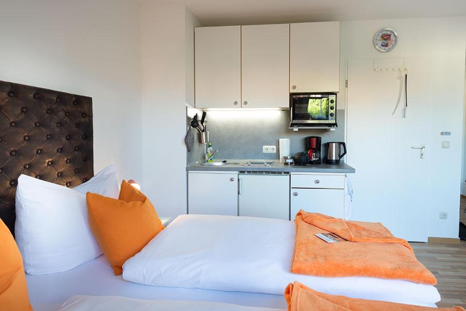 H&H Apartments Im Herzen Der Stadt Super Zentral Ruhig Mit Kochnischen Balkon Oder Empore Greifswald Esterno foto